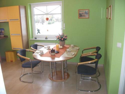 Apartment Haus am Kiessee - Mediterranes Flair mit Seeblick by Interhome in Nenndorf