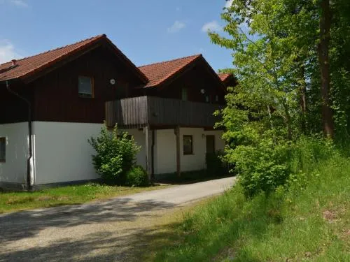 Apartment Gemütliche Wohnung in Berghäuser mit Kleinem Garten by Interhome in Grafenwiesen, Deutschland