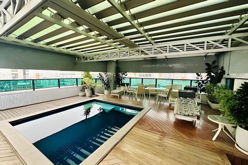 Ap Jardins c/ garagem CD 81, São Paulo