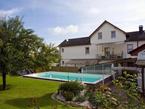 Apartment mit Pool und überdachtem Balkon by Interhome (Apartment mit Pool und uberdachtem Balkon by Interhome) in 貝爾費爾登
