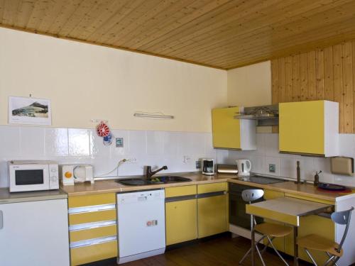 Apartment mit Pool und überdachtem Balkon by Interhome (Apartment mit Pool und uberdachtem Balkon by Interhome) in 貝爾費爾登