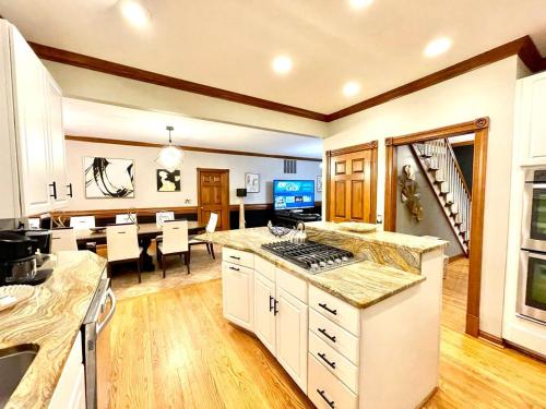 Huge Farmstay w/ Pool, Animals, Pond, & Game Room in Port Tobacco (MD)