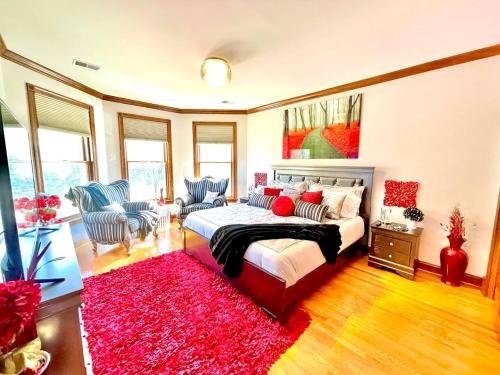 Huge Farmstay w/ Pool, Animals, Pond, & Game Room in Port Tobacco (MD)