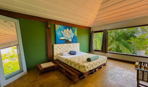 The Eco Palace Hostel in Buzios