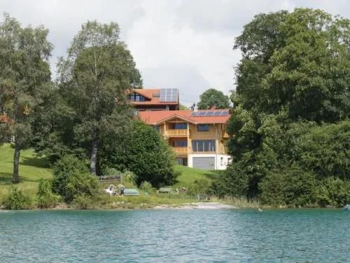 Holiday Home Landgut mit Blick auf das Wasser by Interhome in Dietringen, Deutschland