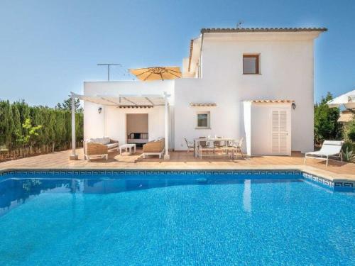 Holiday Home Pol by Interhome