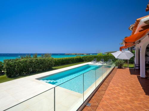 Holiday Home Villa Ponti A5 - direkt am Meer by Interhome – khách sạn tại Es Migjorn Gran