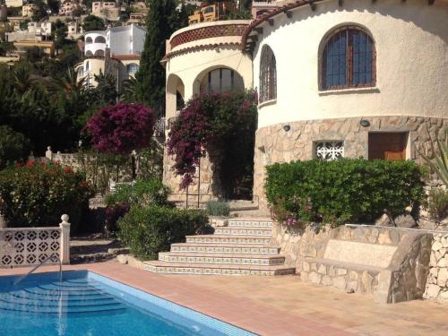 Holiday Home mit privatem Pool und Meerblick by Interhome