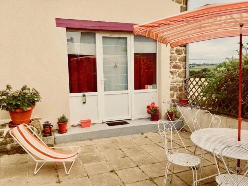 Holiday Home Gemütliches Haus in der Bucht von Mont-Saint-Michel by Interhome (Holiday Home Gemutliches Haus in der Bucht von Mont-Saint-Michel by Interhome) in Saint-James