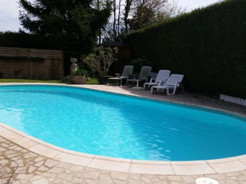Holiday Home mit Garten- Grill und Terrasse by Interhome in Thury