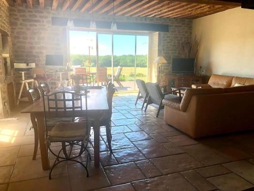 Holiday Home Landhaus mit eingezäuntem Garten by Interhome (Holiday Home Landhaus mit eingezauntem Garten by Interhome) in Saint-Saulge