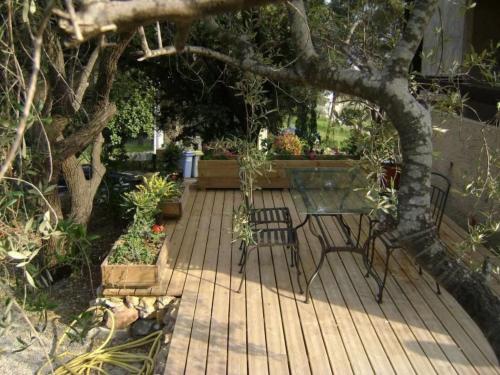 Holiday Home mit Terrasse- mitten in der Natur by Interhome