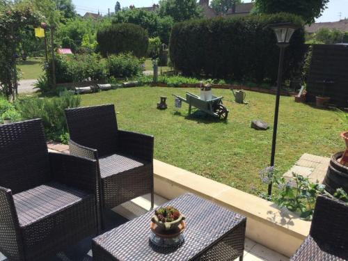 Holiday Home Villa Roland in Burgund 125m2 4 Sterne by Interhome in 沙尼