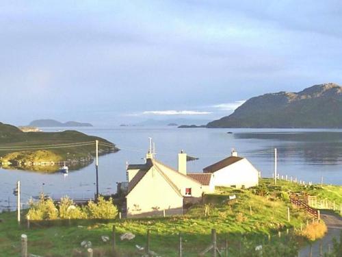 Holiday Home Rustikales Ferienhaus Shiantview by Interhome in Lochs