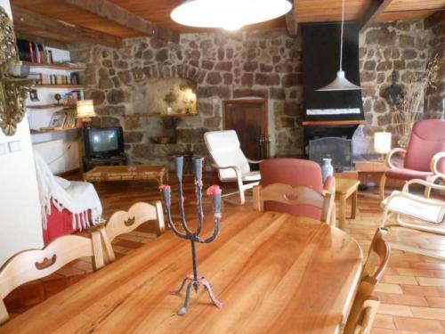 Holiday Home Gîte de Chapelèche Les Châtaigniers für 7 Pers- by Interhome (Holiday Home Gite de Chapeleche Les Chataigniers fur 7 Pers- by Interhome) in Gluiras