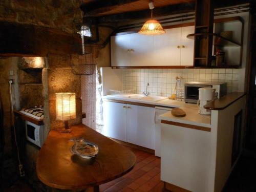 Holiday Home Gîte de Chapelèche Les Châtaigniers für 7 Pers- by Interhome (Holiday Home Gite de Chapeleche Les Chataigniers fur 7 Pers- by Interhome) in Gluiras