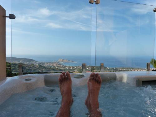 Holiday Home Casa Alimea mit Spa und herrlichem Meerblick by Interhome in Monticello