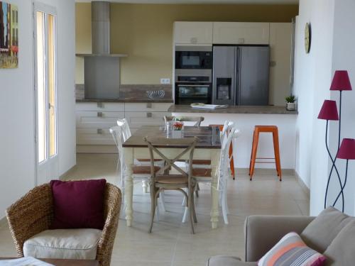 Holiday Home Casa Alimea mit Spa und herrlichem Meerblick by Interhome in Monticello