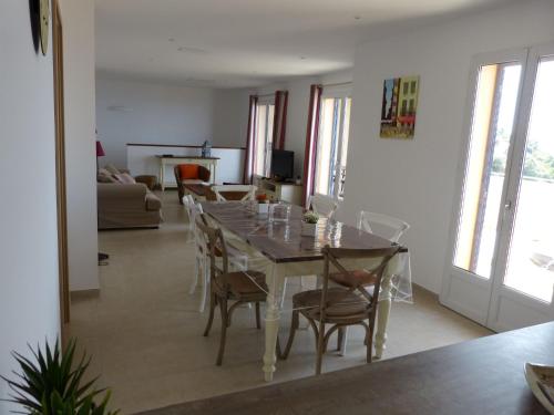 Holiday Home Casa Alimea mit Spa und herrlichem Meerblick by Interhome in Monticello