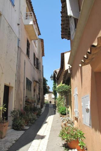 Holiday Home Anlage mit Tennisplatz und 3 Gemeinschaftspools by Interhome in Cogolin
