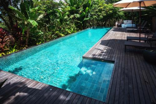 Surrounding environment, Palay Villa in Malay