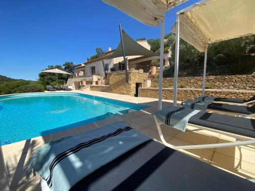 Holiday Home Ferienvilla mit Pool Infinity by Interhome