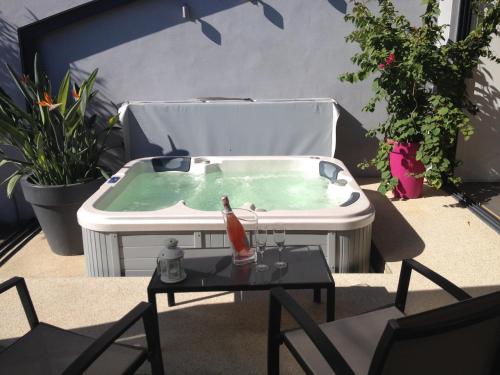 Chambres d'hotes Deluxe Jacuzzi Mas de l'Etoile - 스파
