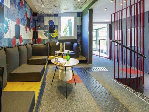 Bar/lounge, ibis Mulhouse Île Napoléon in Sausheim
