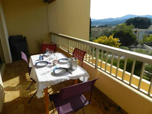 Appartement avec terrasse à Bormes-les-Mimosas, proche plage - FR-1-251-921