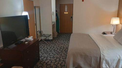 Quality Inn & Suites Eldridge Davenport North - image 28