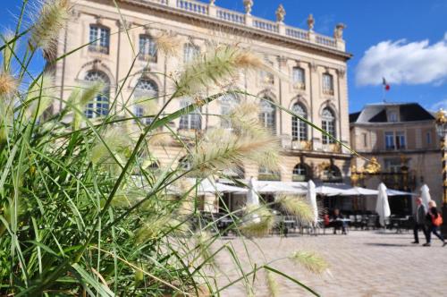 Grand Hotel De La Reine