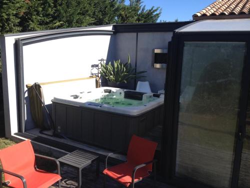 Chambres d'hotes Deluxe Jacuzzi Mas de l'Etoile - 스파