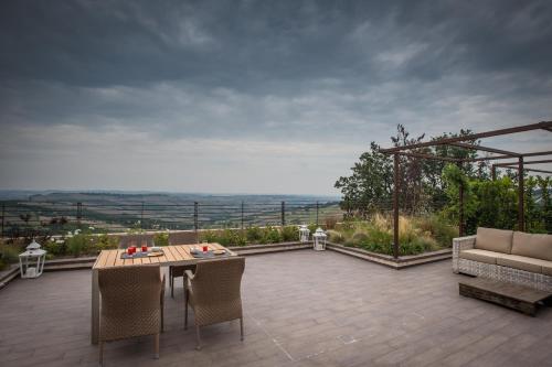 Skats, Villa Anitori Prestige Relais & Spa in Loro Piceno