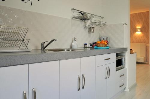 Sharvit Hakesem in Livnim