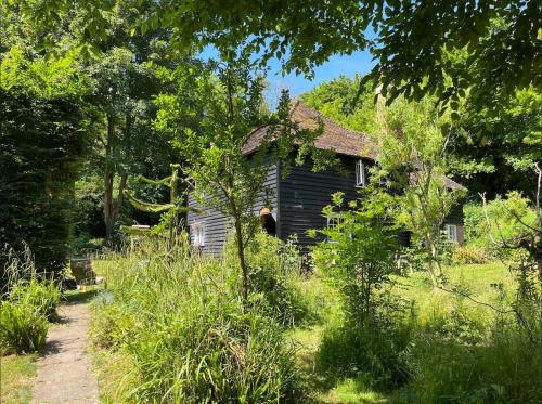 3 bedroom remote rural idyll on the North Downs in Badlesmere