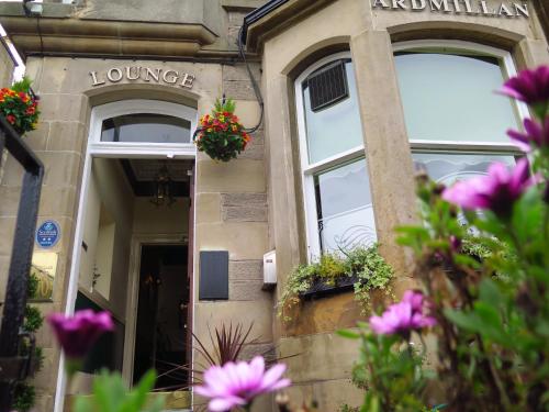 Entrance, Ardmillan Hotel in West End