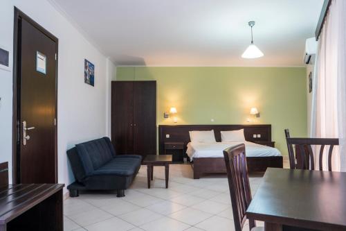Rio Hotel - image 2