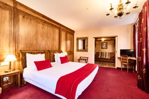 room detail thumbnail 1