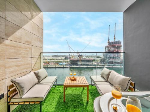 Luxury Studio with Private Jacuzzi at Business Bay - image 7