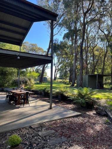 Otway bush barn retreat on 3 acres - pet friendly in Gellibrand