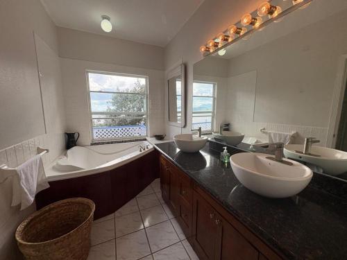 Vannas istaba, Villa Paradiso in Kittian Village