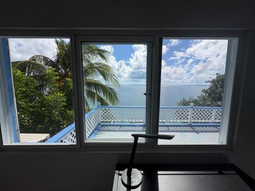 Skats, Villa Paradiso in Kittian Village