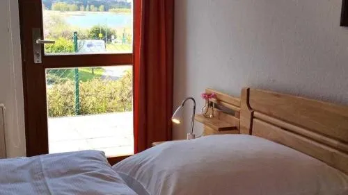 Ferienwohnung Granitzblick 3 mit Wintergarten und Seeblick in Seedorf, Deutschland