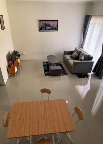 Vila ala desa in Sukamanah