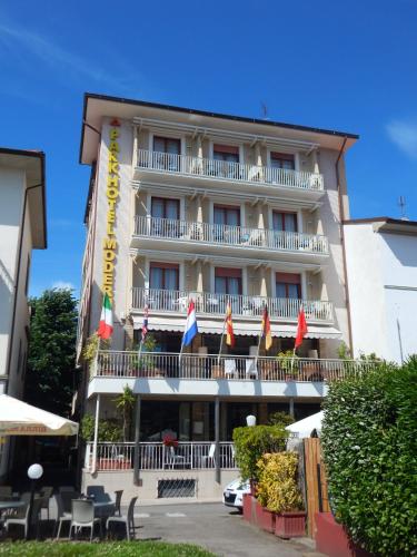 Park Hotel - image 7