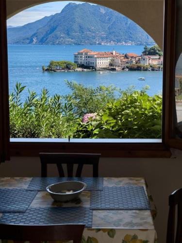 Appartamento - bilocale 2 camere - VistaBellaBorromeoFlat vista Isola Bella ed Isola Pescatore, giardino, spiaggia, posto auto privati a Stresa