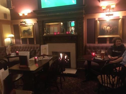 Dukes Head Inn – London, NY