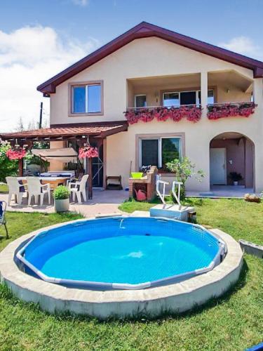 My Parents Guest House · Petrovec