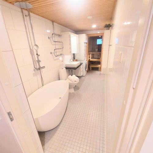 Superb Location + Silence + Sauna, Helsinki (foto 5)
