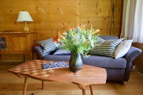 Istaba viesiem, Chalet Ried Naturpark Diemtigtal in Diemtigen
